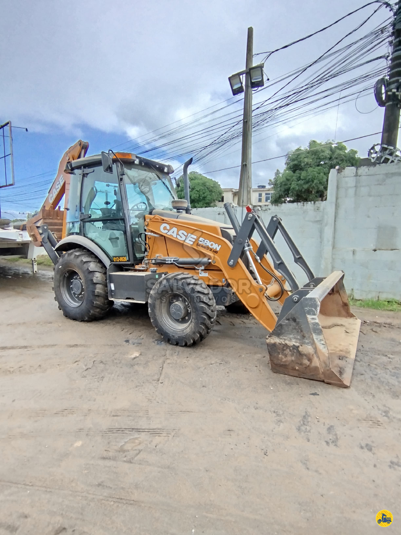 RETRO ESCAVADEIRA CASE 580N Tração 4x4 Salvador Seminovos ICONHA ESPÍRITO SANTO ES